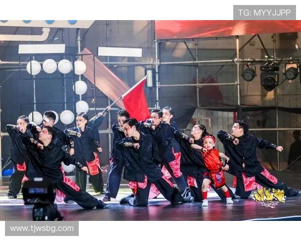 成都街舞队在世界街舞大赛中的战术表现与精彩点评分析