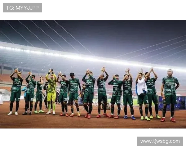 杭州篮球队荣登篮球战术排行榜第十名展现出色团队实力与战术智慧