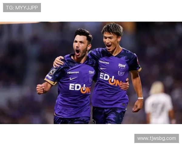 广岛三箭迎战熊本深红力争主场胜利展现强大实力 广岛三箭迎战熊本深红力争主场胜利展现强大实力