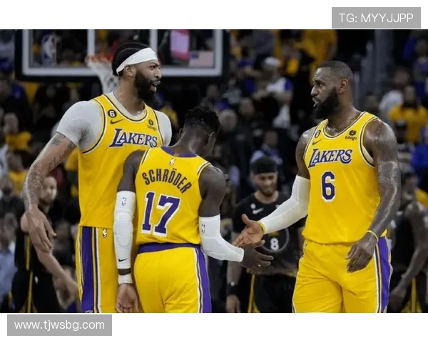 湖人对阵掘金精彩直播文字实况报道与赛况分析 湖人对阵掘金精彩直播文字实况报道与赛况分析